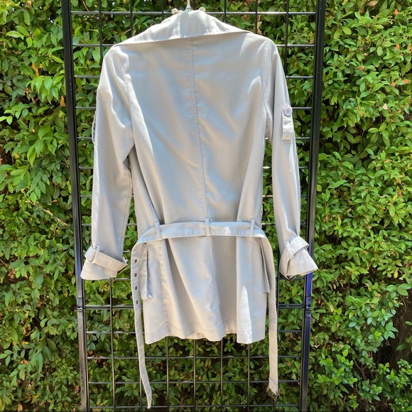 Light Grey Spring Trench 🧥 - Picture 3 of 4